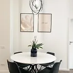 Ultracentral Comfort Loft דירה